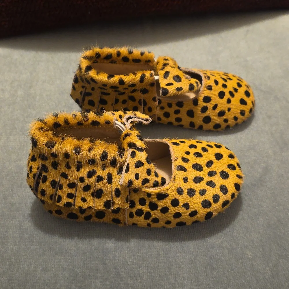 👪 Monkey Feet 12-18 Months Oh So Cute Leopard Walkers... New Without Tags!